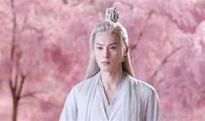 龙的逆鳞拔了会怎么样